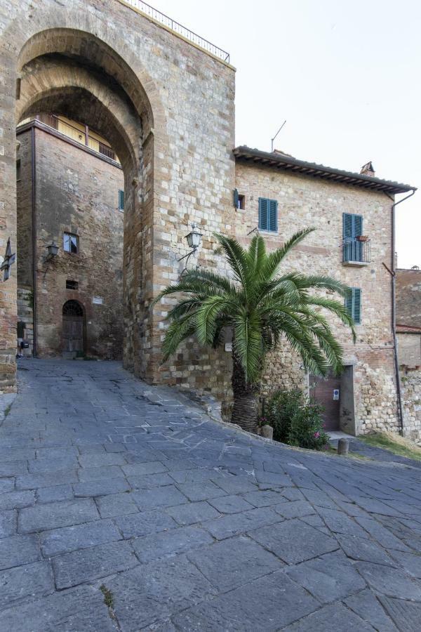 Villa Borgo Buio Town House Montepulciano Stazione Exterior foto